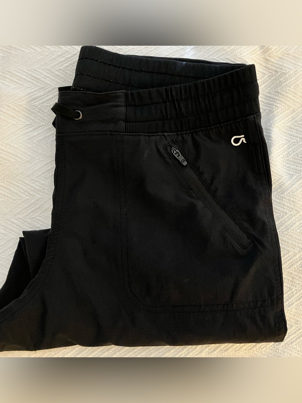 Gap Fit Hiking Capris